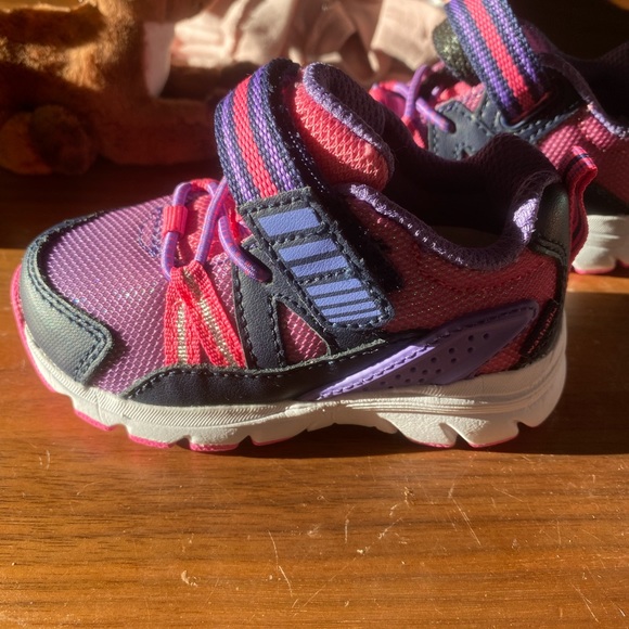 Stride Rite - Picture 3 of 5